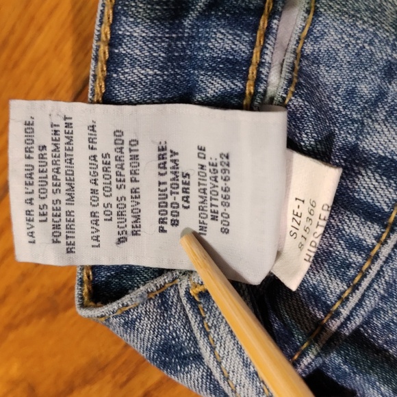 🇺🇲Y2K Tommy Light Wash Jeans - Picture 16 of 16